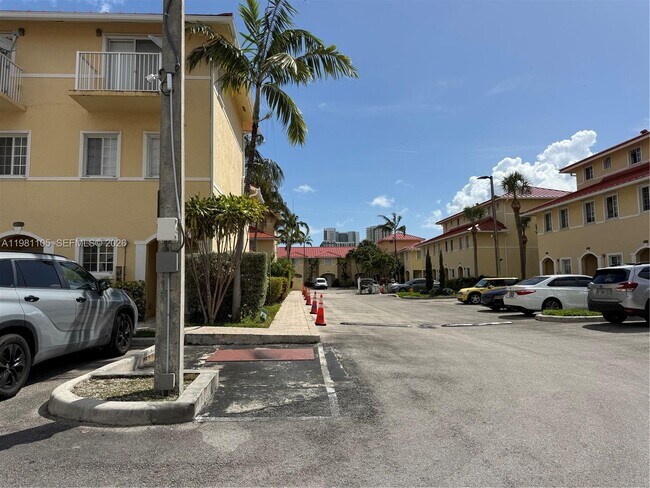 Photo - 2032 NE 167th St Unit 3-136