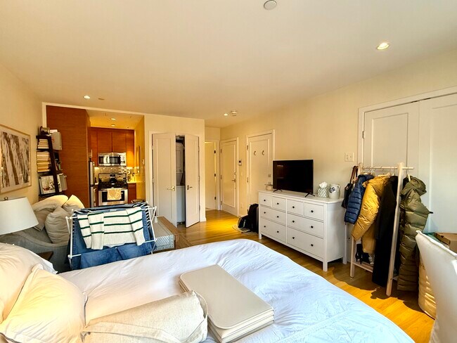 Photo - 209 Newbury St Unit 3R