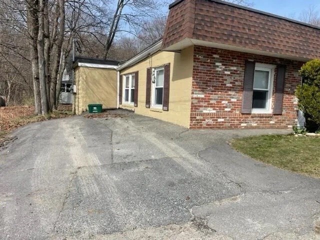 Photo - 2 Brookside Ave