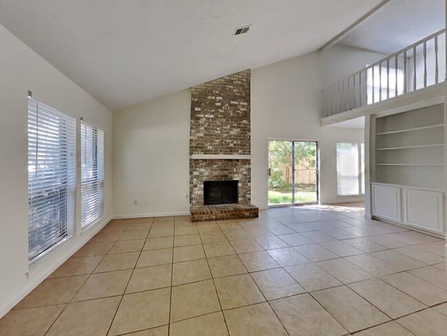 Photo - 428 Gleneagles Dr