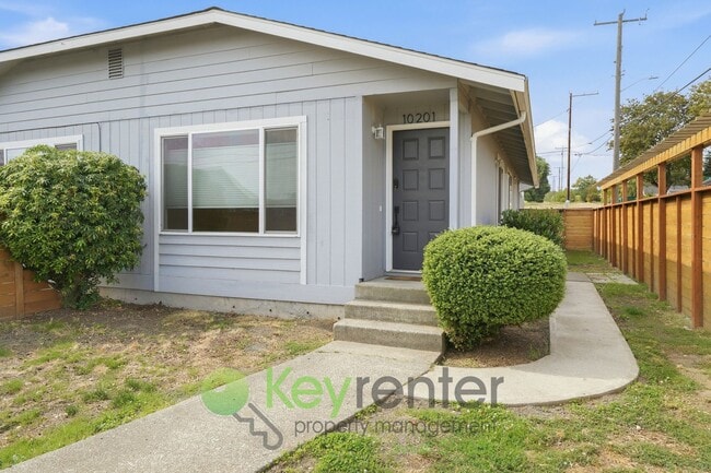 Building Photo - 10201-10203 17th Ave SW Unit 10201 17th Ave SW