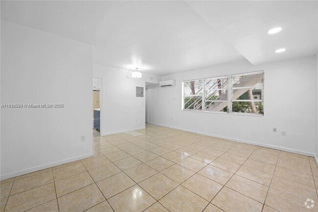 Building Photo - 501 NE 82nd Terrace Unit 3 Rental