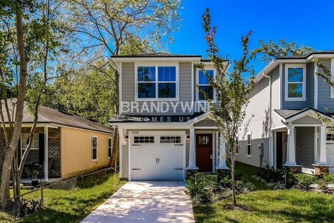 MOVE IN SPECIAL - Available for immediate... - MOVE IN SPECIAL - Available for immediate...