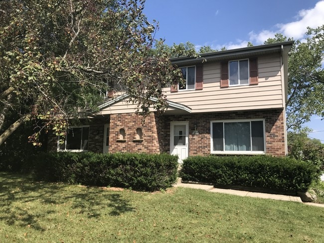 Photo - W151N11474 Potomac Cir