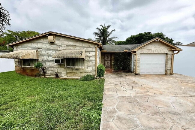 Building Photo - 10335 NW 26th Ave