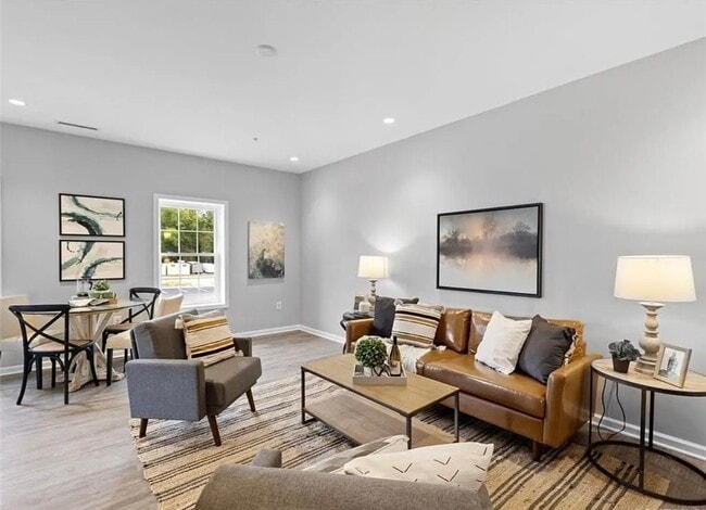 Building Photo - 14008 Midlothian Tpke Unit 206