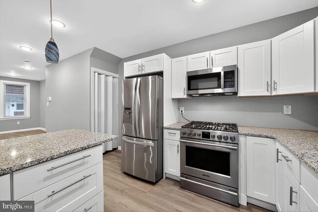 Building Photo - 1333 S Newkirk St