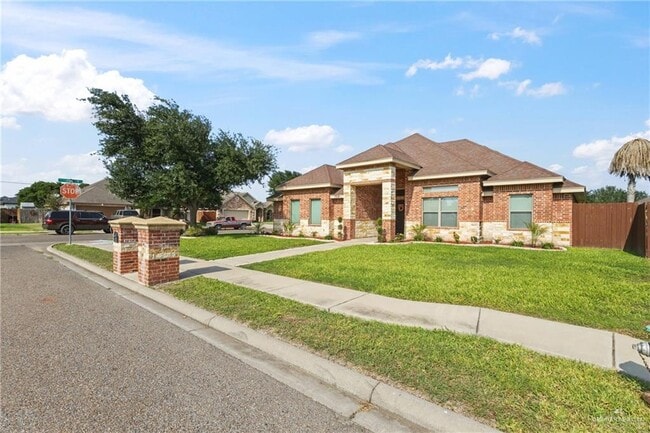 Photo - 20 Dalobo Blvd