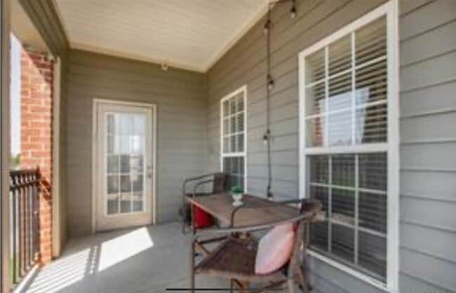 Photo - Furnished 3 bed, 3 bath Houndstooth Condo available Fall 26