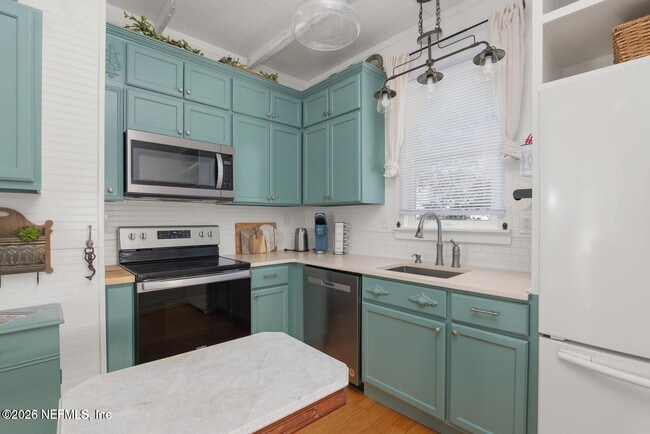 Photo - 251 Charlotte St