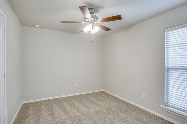 Photo - 14204 Vernon Ave