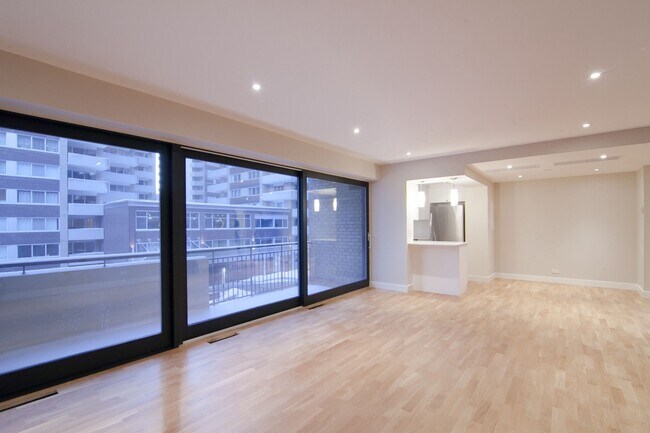 Photo - Drummond Plaza