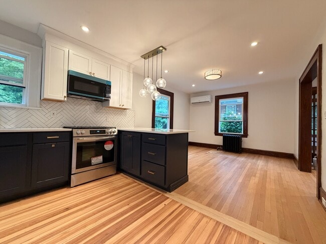 Photo - 160 Clairmont Terrace