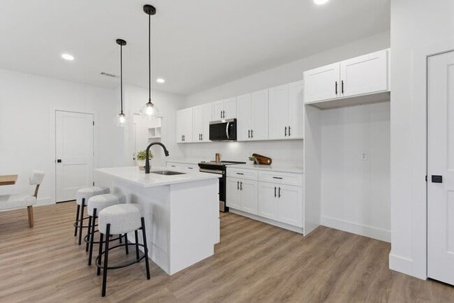 Photo - Brand New Home in Old Hickory - Golf Course Views - Pet Friendly