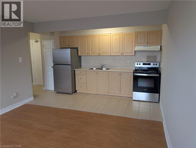 Photo - 468 Ottawa St N Unité 341 D