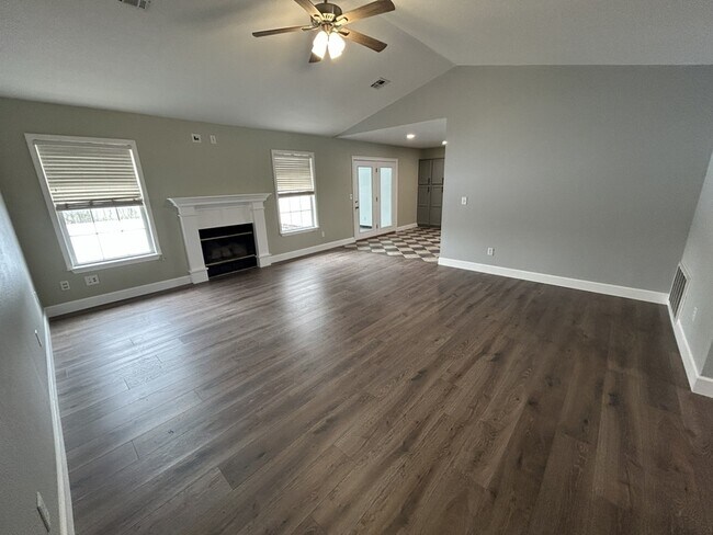 Photo - 2312 W Birch St