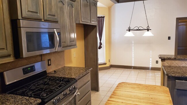 Photo - 1621 Colonial Dr