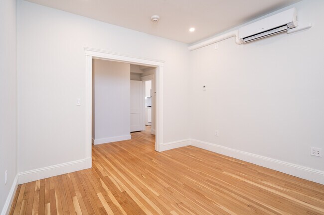 Photo - 17 Forest St