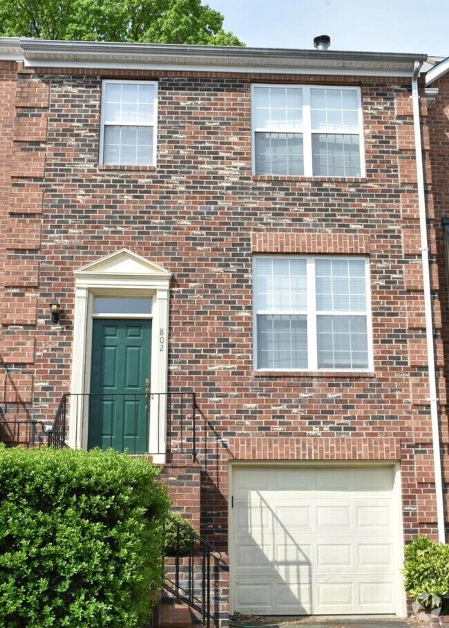 Building Photo - STAFFORD TOWNHOUSE - HANDY TO QUANTICO, SH...