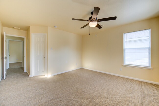 Photo - 6422 Mildenhall Ct