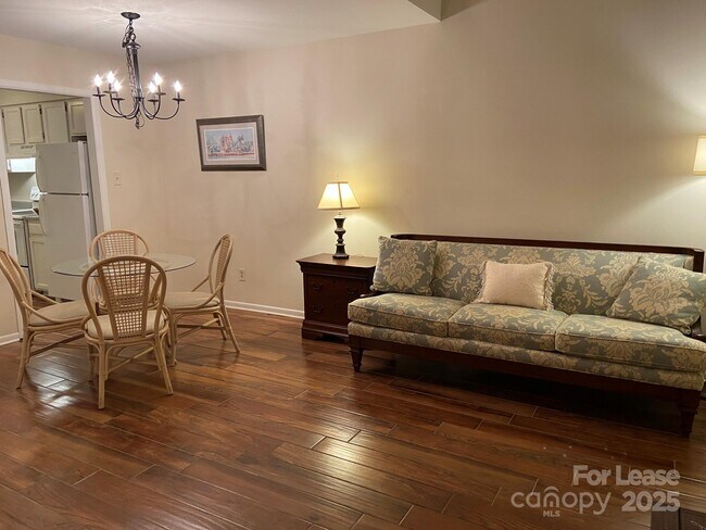 Photo - 6132 Heathstone Ln