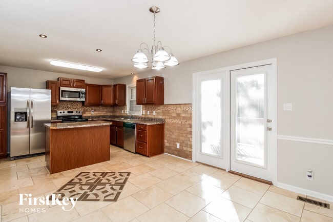 Photo - 4923 Shady Pine Dr