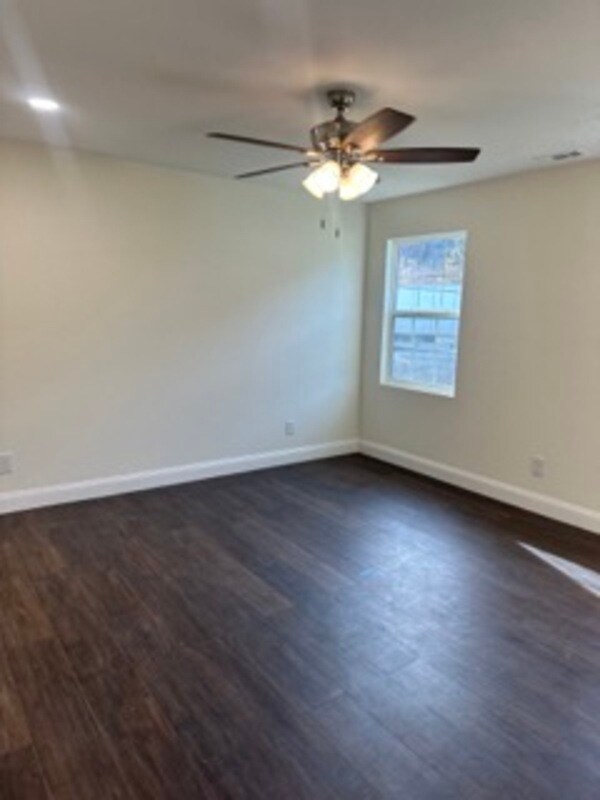 310 68th St SE Condo For Rent in Charleston, WV