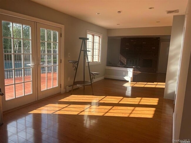 Photo - 3 Thornridge Ln