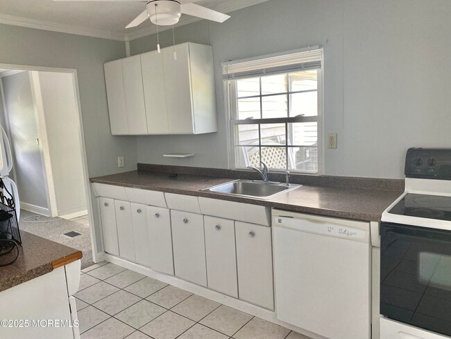 Photo - 565 Prospect Ave