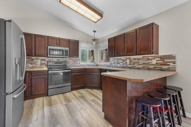 Photo - Beautiful 4 Bedroom Single Family Home For...