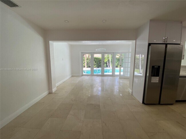 Photo - 19330 NE 18th Pl