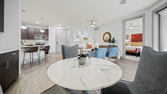 2BD, 2BA - 1209SF - Dining Area