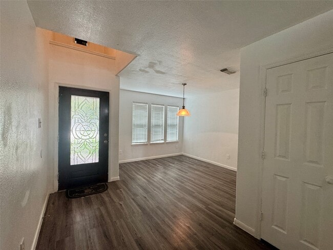 Photo - 8435 Resada Park Ln