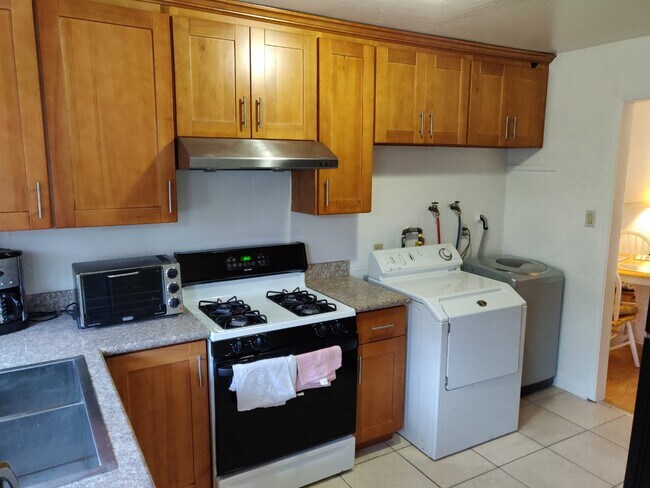 Photo - 621 N 4th St