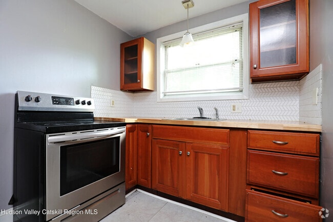 Building Photo - 343 Washington Ave Rental