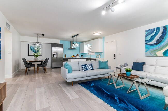 Living Room - 261 Deer Creek Blvd Unit Modern villa 123