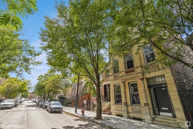 Building Photo - 1722 S Desplaines St Unit 1R Rental