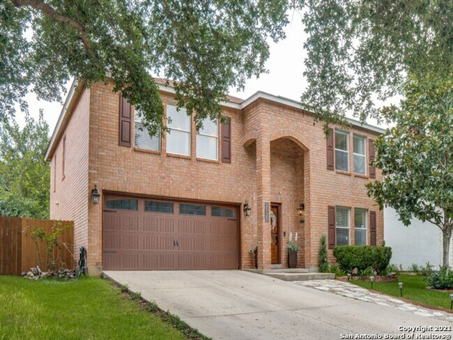 Photo - BEAUTIFULLY RENOVATED 4-BEDROOM HOME IN HUNTINGTON PLACE