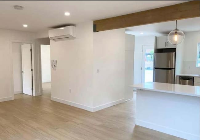 Photo - 1249 Division St Unidad A