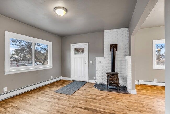 Photo - 2072 Oriole Rd