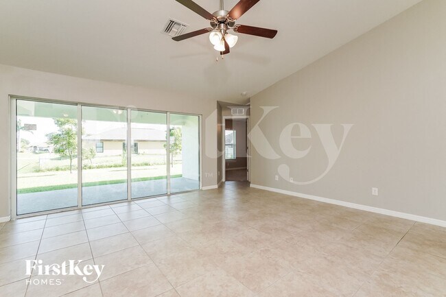 Photo - 23 NW 27th Ln