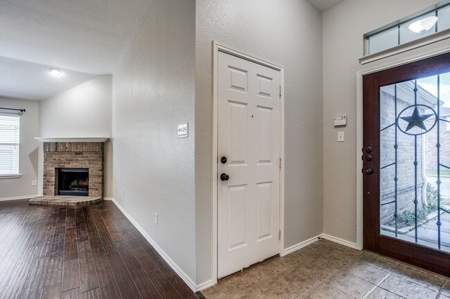 Photo - Upgraded 3 bedroom in Master Planned Community of Travis Ranch!!
