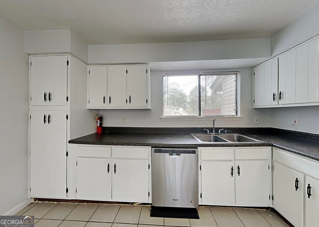 Photo - 8577 Parkside Dr
