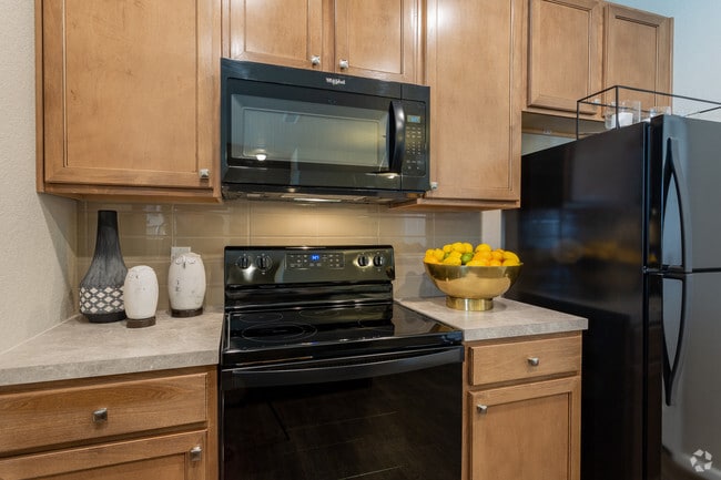 2BR, 2BA - 1129 SF - Mesa Ridge