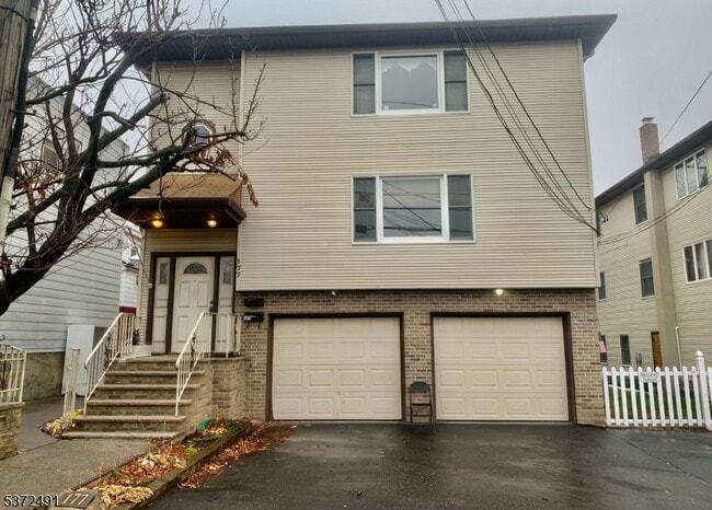 Building Photo - 177 E Union Ave Rental