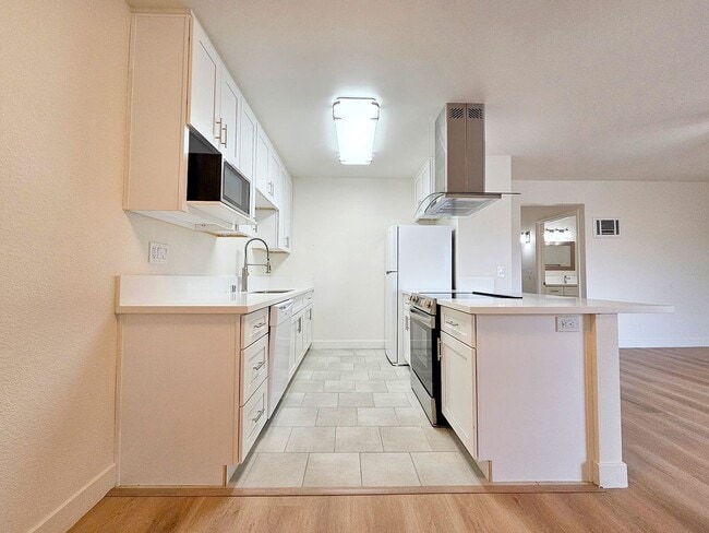 Parklane Apartments