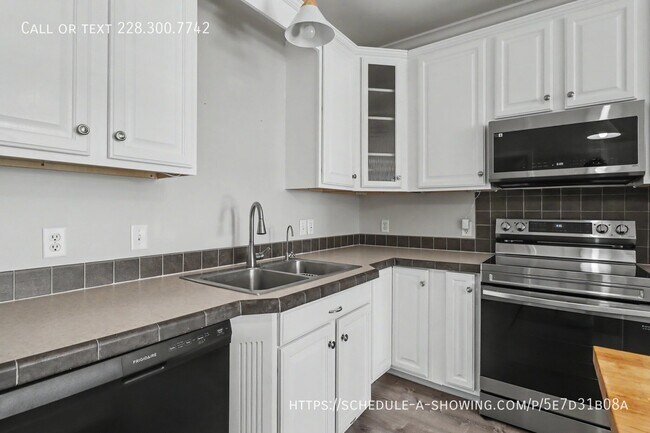 Photo - 1515 E Beach Blvd