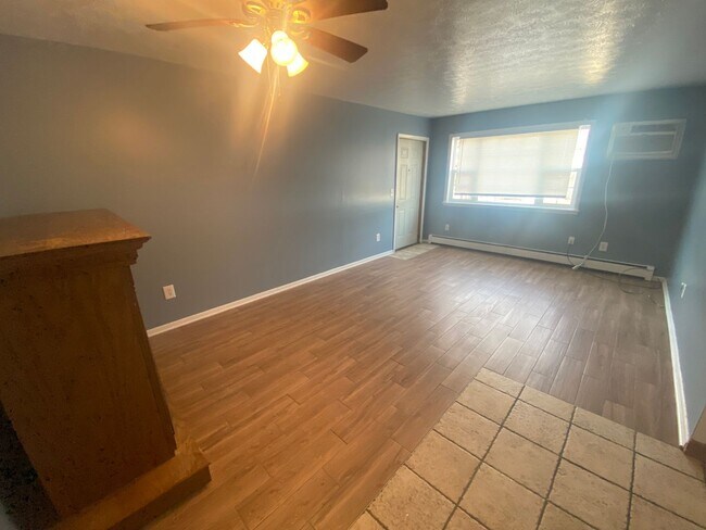 Photo - 1201 Greenwood - 2 Blocks from WMU Campus! Unit 202