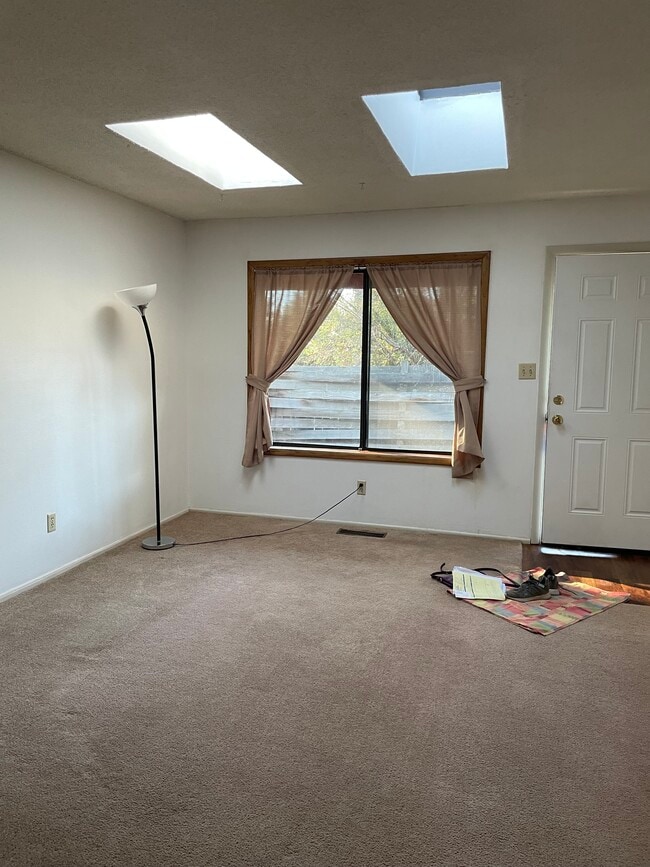 Building Photo - 1620 N San Francisco St Unit A Rental