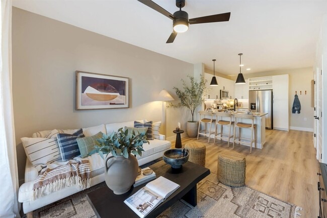 Photo - 2908 E Howard Ln Unit 09210